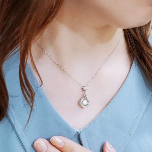 Solenya Shine Moissanite Teardrop Necklace (1 Ct)