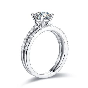 Lyanna Moissanite Ring (1 Ct)